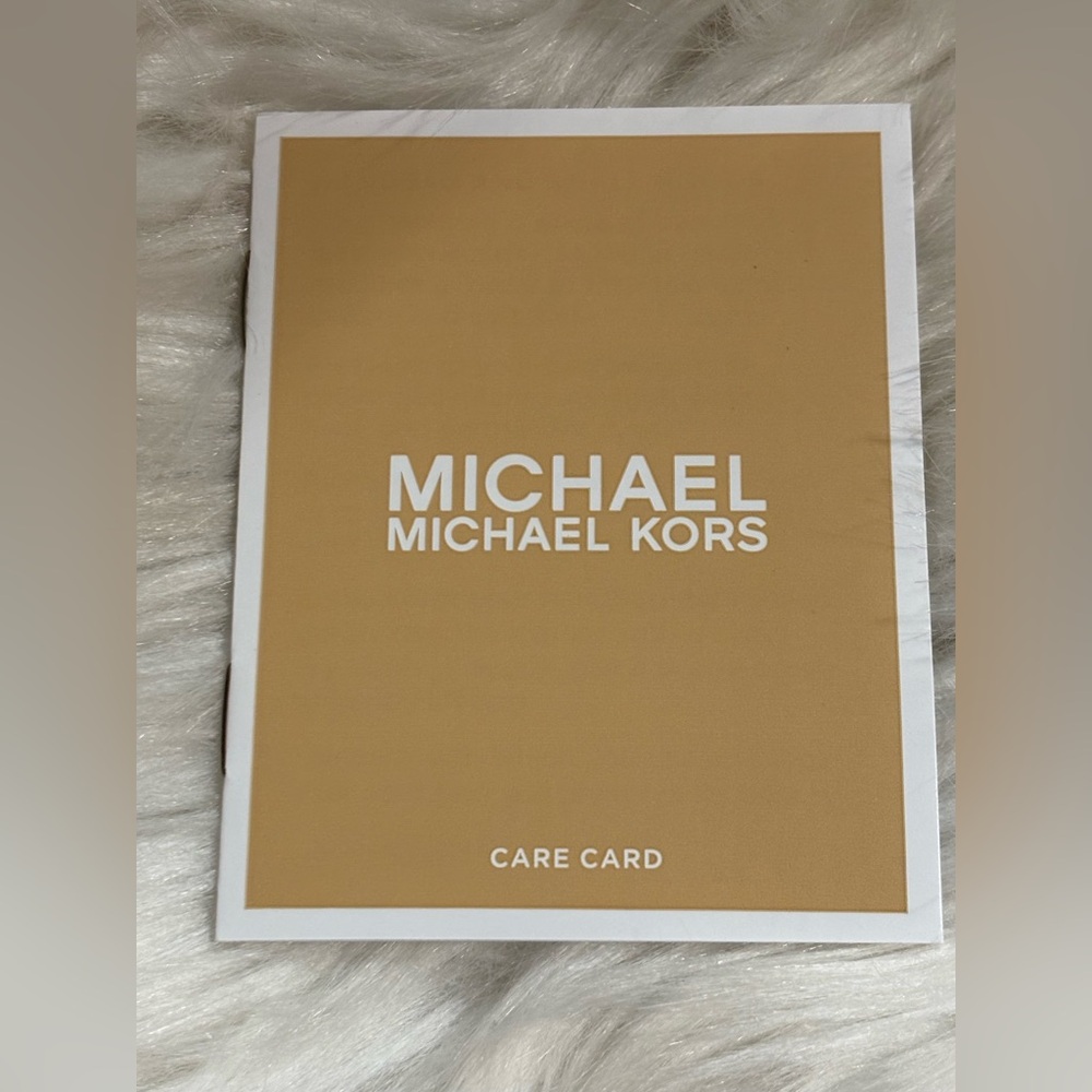 Michael Kors Lyra Small Leather Pochette NWT - Picture 9 of 16